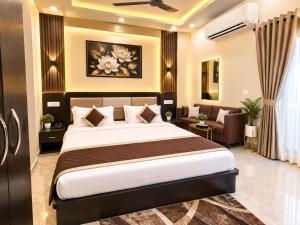 Hotel The Prem SR Near Vishwanath Temple # Resturent and Wifi - Maulvibagh Varansi