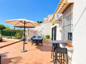 Calpe, casa muy agradable a pocos metros del mar y de las comodidades, con clim, wifi