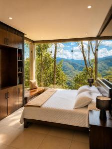 Chamánica Ecolodge, Coroico - Jungle Cabins with Hot Tub & Views