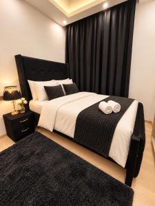 Black & Ivory Two-Bedroom Apartment in Westlands with Gym & Free Parking