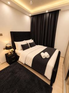Black & Ivory Two-Bedroom Apartment in Westlands with Gym & Free Parking