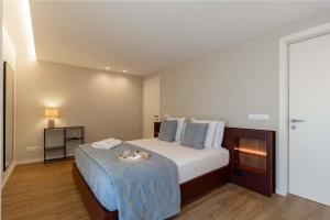 5-Suite Coastal Villa with Pool by HostWise