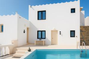 New JR Villas in Korifi adults only