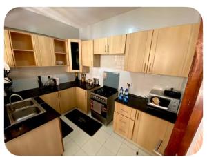 Roselyn Hill Apartment