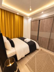 Golden Glow Two-Bedroom Apartment in Westlands with Gym & Free Parking