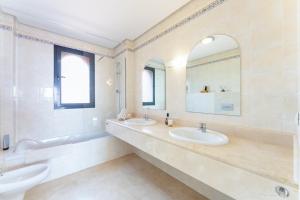 Bonita Hills - 3 bedroom Penthouse with Panoramic Sea Views & Large Terrace
