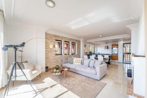 Bonita Hills - 3 bedroom Penthouse with Panoramic Sea Views & Large Terrace
