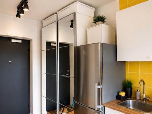 Calm, Cozy & Bright apartment for your stay