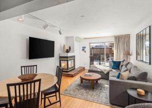 Gold-Rated 2 Bedroom Condo At The Base Of Aspen Mountain