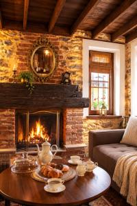 Nikolas Premium Stone Manor