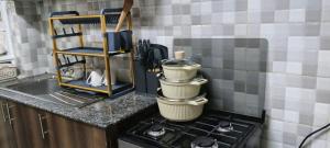 Marvel Stays - 2-Bedroom Midtown Apartments