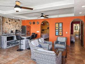 Curiels Retreat 2BR, Private Terrace, Heated Pool, Walk to Malecón & Beach