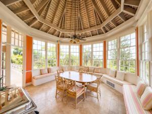 House with a Caribbean Sea