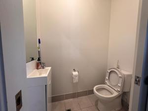 A peaceful residence in the heart of Penrith close to the train station and shopping center