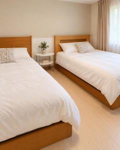Cozy 2BR in Gangnam Near Eonju Station Up to 6 Guests