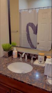 Lux House Of Brickell 3BR 2BA
