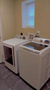 Lux House Of Brickell 3BR 2BA