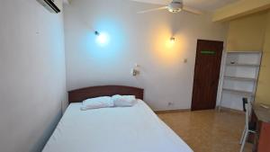 Air Conditioned 2 Bedroom Apartment