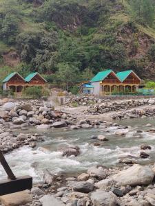 Himalayan River Nook Cottages Ropa Sainj Valley