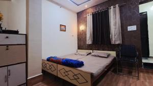 Cozy 1 RK Sarona Showroom Hub