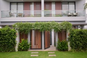 MB Villa 3BR Private Pool and Jacuzzi by the Beach