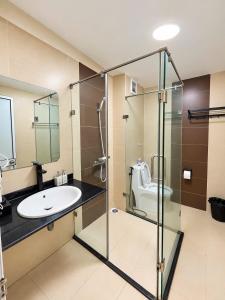 Lotus OasisThe Elegence Big House 220m2 POOL 4 Bedrooms 3 WC