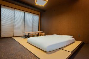 鶴Inn 贅沢な和モダン一軒家 天下茶屋駅徒歩6分 花園町駅徒歩3分 道頓堀 関西空港直通 名庭