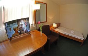 Penzión Wellness & Restaurant Zoborská, free parking