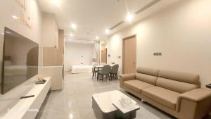 Sweet Home - Homestay apartment system at Icon 40 Ha Long building