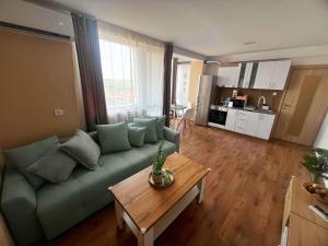 Deymar Apartments VIEW