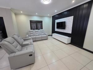 Talithas Luxury Nest