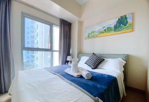 Spacious and Comfortable 3BR, 2BR, 1BR Suitable Family ReII Seaview and Poolview II Next to Okada, Airport, MOA, Free Parking