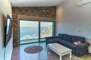 La Bella Villa - Seafront Suite