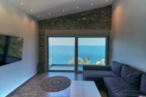 La Bella Villa - Seafront Suite