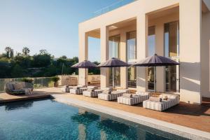 Villa Medusa Paraiso Heated Pool Rooftop and Sea Views