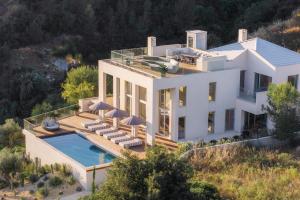 Villa Medusa Paraiso Heated Pool Rooftop and Sea Views