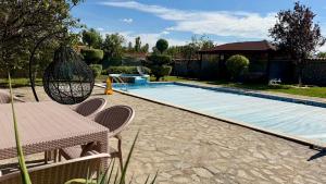 Divna Pool&Garden