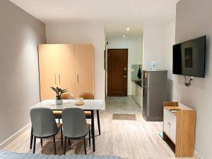 Sky Center Apartments Near The Airport 2BR
