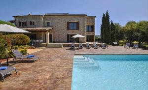 Bonita villa en Alcudia piscina cerca de la playa
