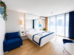 Esmeralda Suites Orbi City