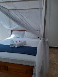 White Makuti Holiday Apartments
