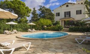 Gran casa de campo con piscina cerca del mar