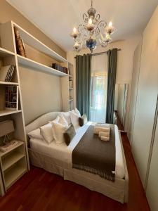 NEW - The Rhome