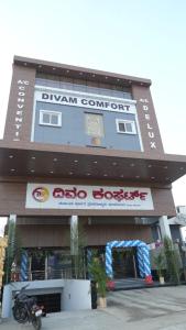 DIVAM COMFORTS Lodge