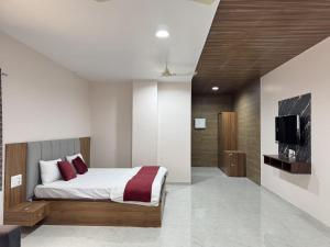 DIVAM COMFORTS Lodge