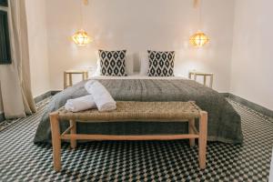 Private riad with swimming pool and breakfast included