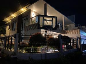 Luxury Family & Group Haven in Prime Bacolod City