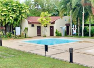 Luxury Family & Group Haven in Prime Bacolod City