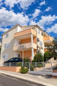 Apartments Ada