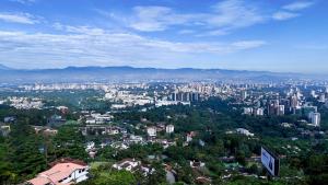 Panoramic City and Volcano Views Apartment
